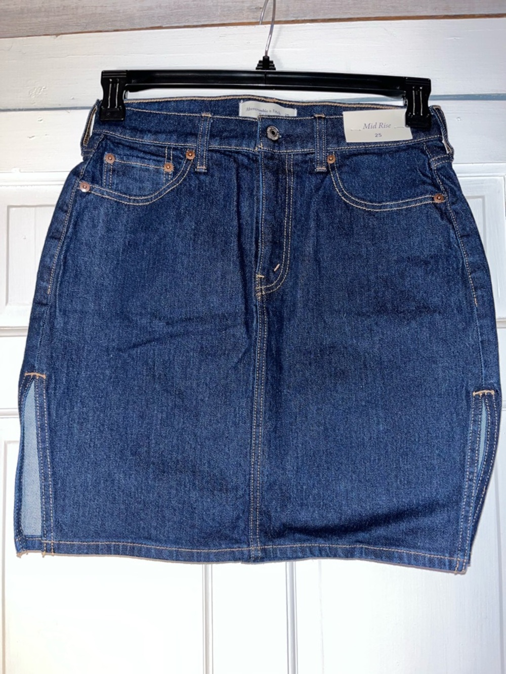 NWT Abercrombie & Fitch denim skirt - size 25
